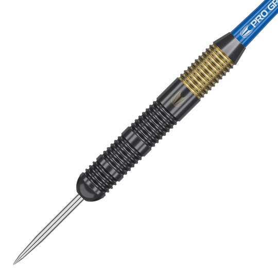Target Josh Rock Brass Steel Darts - 22g Das Bild zeigt den Target Josh Rock Brass Steeldart mit einem Gewicht von 22g. Der Dart hat ein schwarzes Griffstück mit goldenen Rillen und einer silbernen Spitze.