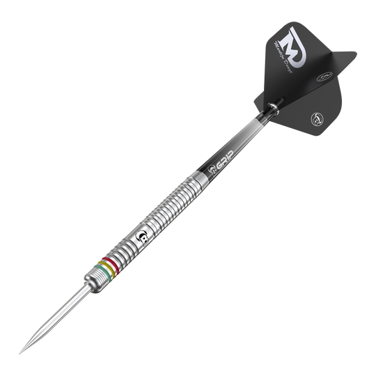 Auf dem Bild ist ein Bulls Martijn Dragt Steeldart mit einem Gewicht von 24g zu sehen. Der Dartpfeil hat einen silbernen, gerillten Schaft und schwarze Flights mit weißer Aufschrift.