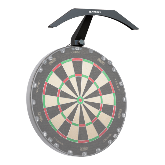 Target ARC V2 Dartboard Lighting Das Bild zeigt eine Dartscheibe mit der Target ARC V2 Dartboard Beleuchtung darüber. Die Beleuchtung sorgt für eine gleichmäßige Ausleuchtung der gesamten Spielfläche.