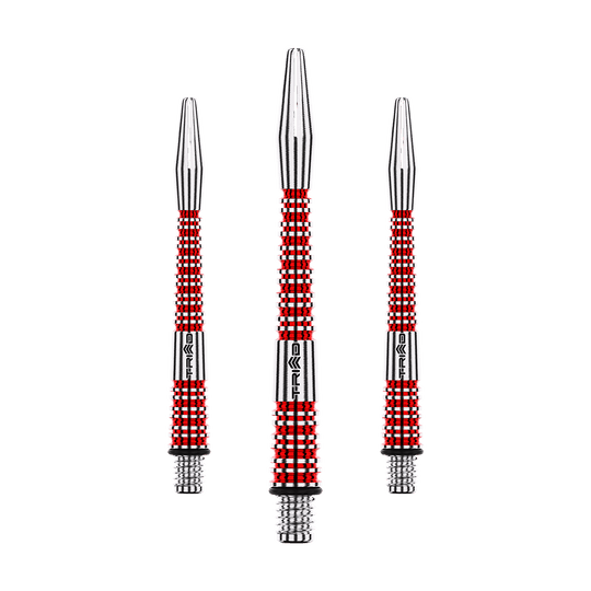 Das Bild zeigt drei Aluminium Dartschäfte in Silber und Rot. Sie haben ein geriffeltes Design und sind unterschiedlich lang angeordnet.