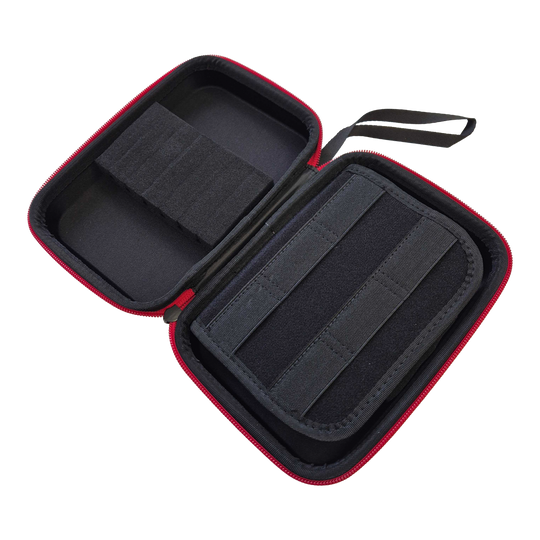 Electric Callboy Dance Envy Dartcase Hier sieht man das Electric Callboy Tanzneid Dartcase. Das Produkt schützt und organisiert Dartutensilien.