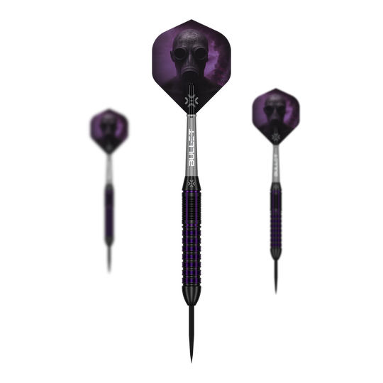 Das Bild zeigt das Set Bullet Toxic Brass Steeldarts - 23g. Das Set enthält mehrere Steeldart-Pfeile aus Messing.