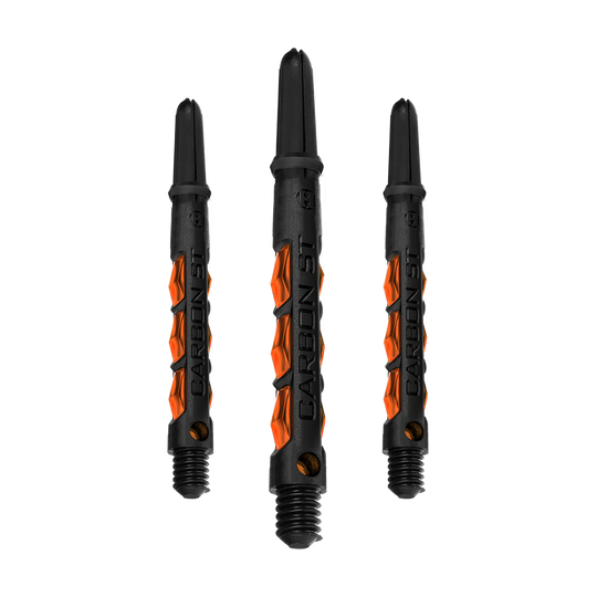 HR430_Harrows_Carbon_ST_Shafts_Orange_47mm_1pIrFT2onuzNup Das Bild zeigt drei Harrows Carbon ST Shafts in Orange. Die Shafts sind schwarz mit orangefarbenen Akzenten und haben die Aufschrift "CARBON ST".