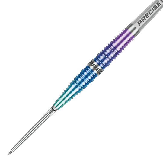 Das Bild zeigt einen weiteren Blick auf die Precise 180 Northern Lights Steeldarts. Die Farben und die Form der Darts sind deutlich erkennbar.