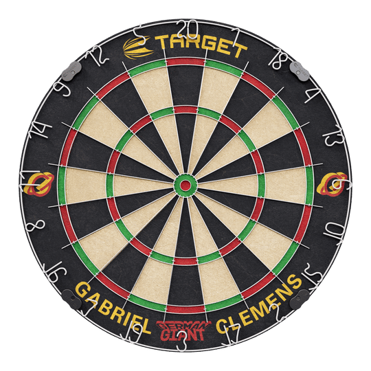 Target Gabriel Clemens steel dartboard set Dies ist eine Steeldartscheibe mit dem Namen "Target Gabriel Clemens Steeldartboard Set". Auf der unteren Seite sind die Wörter "Gabriel Clemens" und "German Giant" zu sehen.