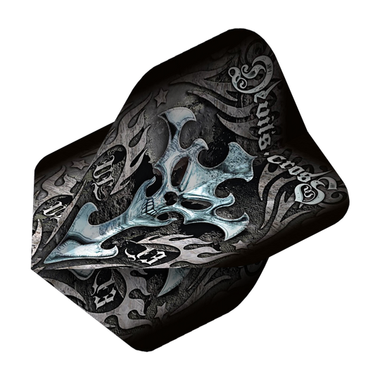 ALC1_Alchemy_Devils_Cross_Standard_Flights_2 Das Bild zeigt das Produkt "Alchemy Devils Cross No2 Standard Flights". Es ist mit einem auffälligen Totenkopf- und Kreuzdesign in dunklen Farben verziert.