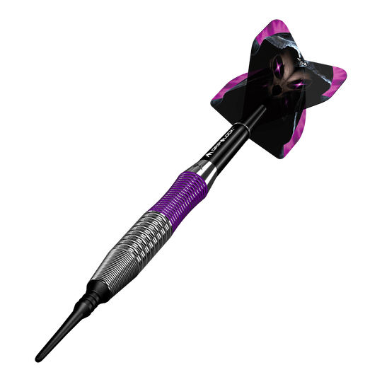 Mission Phantom Brass Soft Darts - 18g Dies ist ein Mission Phantom Brass Softdart mit einem Gewicht von 18g. Der Dart hat ein auffälliges Design mit lila und schwarzen Akzenten.