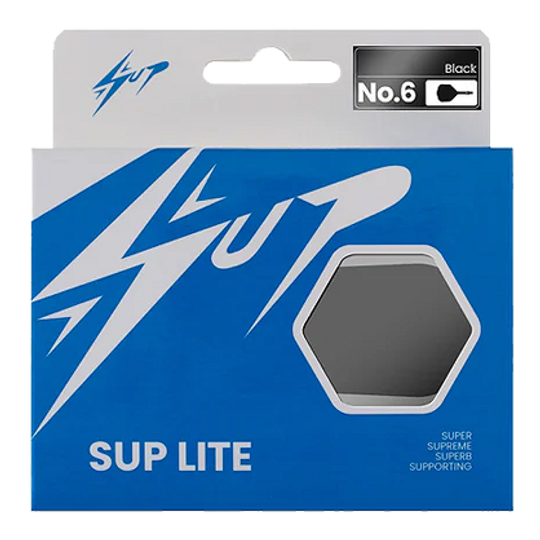 Die Abbildung zeigt die Verpackung des Produkts "Caliburn SUP Lite No6 Flight-Shaft-System". Die Verpackung ist überwiegend blau und weiß und enthält ein Sichtfenster, durch das das Produkt teilweise zu sehen ist.