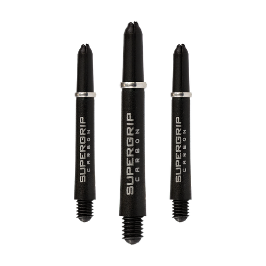 HR355_Harrows_Supergrip_Carbon_Shafts_Silber_40mm_18aHLd36MweyeD Das Bild zeigt drei schwarze Harrows Supergrip Carbon Shafts in verschiedenen Größen. Die Shafts haben silberne Ringe und den Schriftzug "SUPERGRIP CARBON" in Weiß.