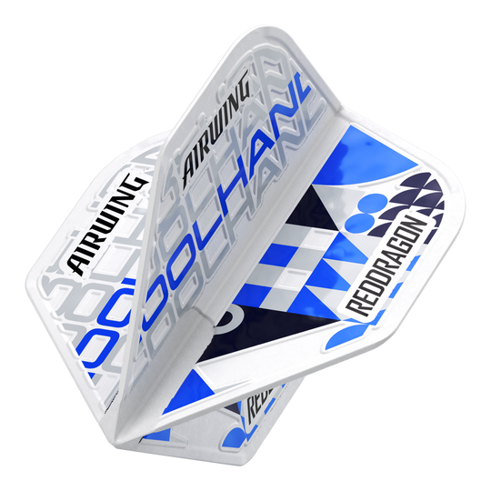 Das Bild zeigt die Red Dragon Airwing Luke Humphries White Standard Flights. Die Flights sind überwiegend weiß und blau mit den Aufschriften "AIRWING", "COOL HAND" und "RED DRAGON".