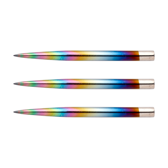 8378_Winmau_Rainbow_Steeldart_Spitzen_32mm_1 Das Bild zeigt drei bunte Steeldartspitzen in Regenbogenfarben. Die Spitzen sind gerade und 32 mm lang.