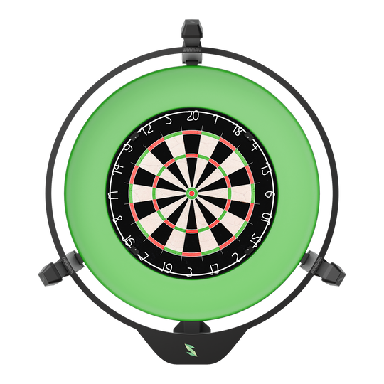 Scolia Home 2 Electronic Autoscoring System 2026 Das Bild zeigt ein elektronisches Punktesystem für Darts, das Scolia Home 2. Es besteht aus einem Dartboard mit einem leuchtenden grünen Ring rundherum.