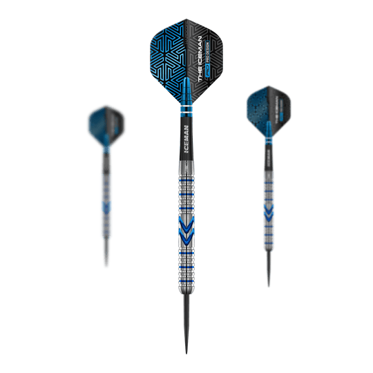 Red Dragon Gerwyn Price Iceman Midnight Edition steel darts Das Bild zeigt die Steeldarts "Red Dragon Gerwyn Price Iceman Midnight Edition". Die Darts haben ein silbernes und blaues Design mit auffälligen schwarzen Flights.