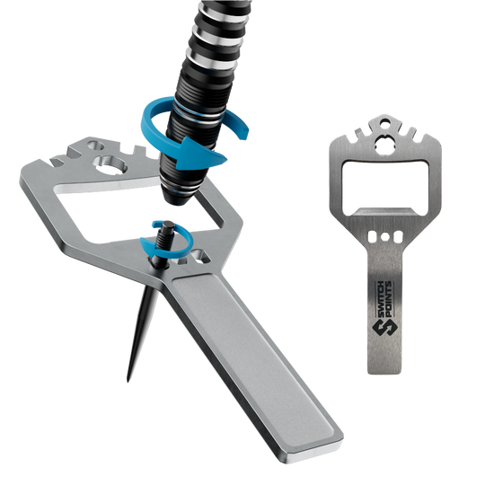 Abgebildet sind die Red Dragon Sable Torpedo Switch Point Steeldarts aus einer anderen Perspektive. Die Details der Darts sind gut erkennbar.