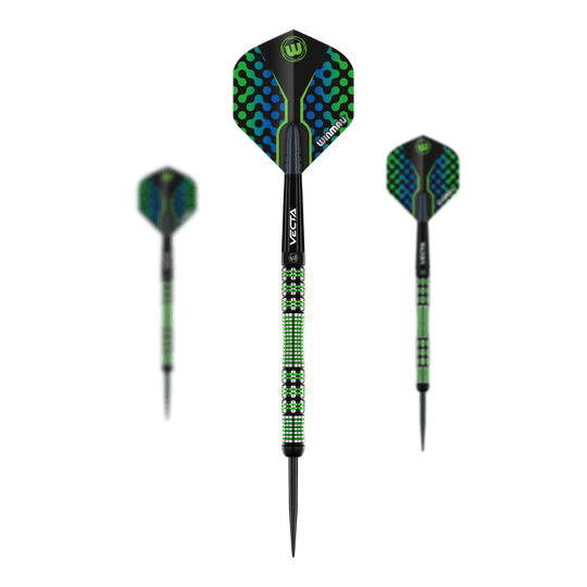 Winmau Brendan Dolan steel darts Das Bild zeigt drei Winmau Brendan Dolan Steeldarts mit auffälligem grün-blauem Design. Die Darts haben schwarz-grün gemusterte Griffe und schwarze Spitzen.