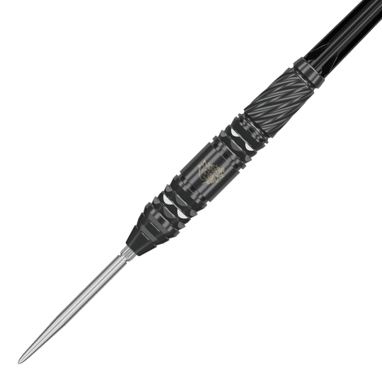 Target Japan Black Marque Dragon GEN2 Swiss Point Steel Darts Das Bild zeigt einen schwarzen Steeldart der Marke "Target Japan Black Marque Dragon GEN2 Swiss Point". Der Dart hat ein auffälliges, modernes Design mit silbernen und schwarzen Akzenten.