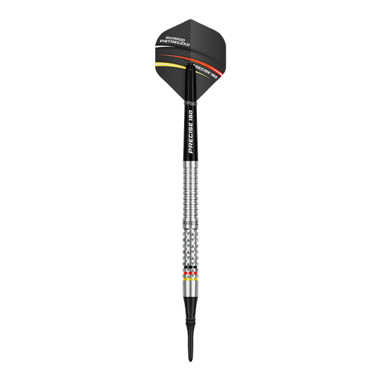 Precise 180 Ricardo Pietreczko GEN1 soft darts Das Foto präsentiert die Precise 180 Ricardo Pietreczko GEN1 Softdarts. Sie bieten hohe Qualität und gutes Handling.