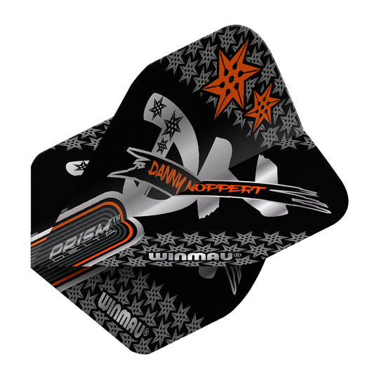 Winmau Prism Delta Danny Noppert Black Signature No2 Standard Flights Das Bild zeigt die Winmau Prism Delta Danny Noppert Black Signature No2 Standard Flights. Die Flights sind schwarz mit silbernen und orangefarbenen Sternen und dem Namen "Danny Noppert" bedruckt.