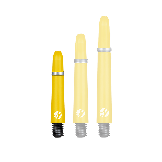 Shot Koi Carbon Shafts - Yellow Das Bild zeigt drei gelbe Dart-Schäfte in verschiedenen Längen. Sie haben schwarze Gewinde und silberne Ringe am oberen Ende.