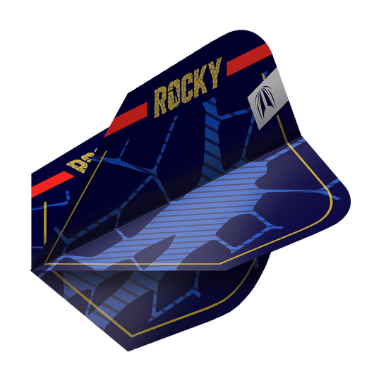 Das Bild zeigt ein Set von blauen Dart-Flights mit dem Aufdruck "ROCKY" in goldener Schrift. Die Flights haben ein modernes Design mit blauen Linien und einem roten Streifen am oberen Rand.