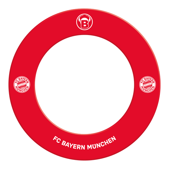 Bulls FC Bayern Munich Premium Dartboard Surround Auf dem Bild ist das Bulls FC Bayern München Premium Dartboard Surround zu sehen. Das Surround schützt die Wand und trägt das Logo des FC Bayern München.