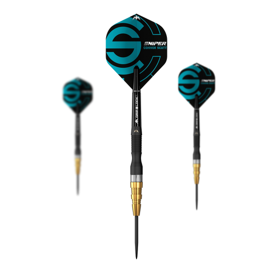 Das Bild zeigt drei Steeldarts des Modells "Mission Connor Scutt Sniper Black Gold". Die Darts haben schwarze und goldene Spitzen sowie Flights mit blauem Design und der Aufschrift "Sniper Connor Scutt".