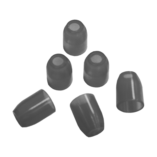 LSF10_L-Style_Champagne-Ringe_ClearBlack_1 Das Bild zeigt fünf kleine, zylindrische Gummikappen in schwarzer Farbe. Sie sind gleichmäßig auf einer ebenen Fläche angeordnet.