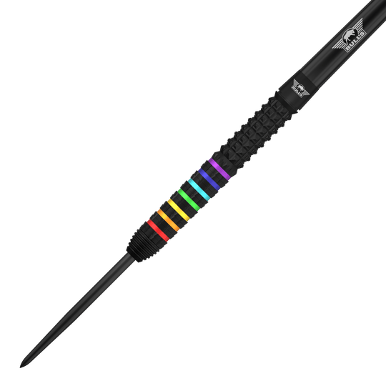 Abgebildet sind die Bulls NL Ricky Evans Rapid 95 Steeldarts mit 23g. Das Foto hebt das Design und die Form der Darts hervor.