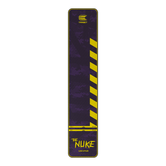 Target Luke Littler The Nuke dart mat Das Bild zeigt den Target Luke Littler The Nuke Dartteppich in lila mit gelben Akzenten. Am unteren Ende steht in gelber Schrift "The Nuke Luke Littler".