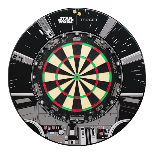 Dieses Bild zeigt das Target Star Wars Millennium Falcon Surround Board Bundle. Es handelt sich um ein spezielles Bundle für Dartliebhaber und Star Wars Fans.