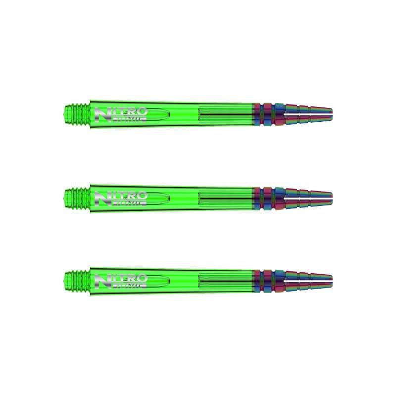 C609_Nitro_Ionic_Medium_Green_Shafts Das Bild zeigt drei grüne RedDragon Nitrotech Ionic Shafts, die nebeneinander liegen. Sie sind lang und haben am Ende eine mehrfarbige Spitze.